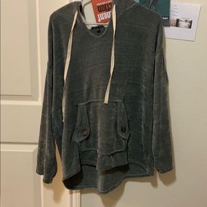 Oversized sweater with hoodie.